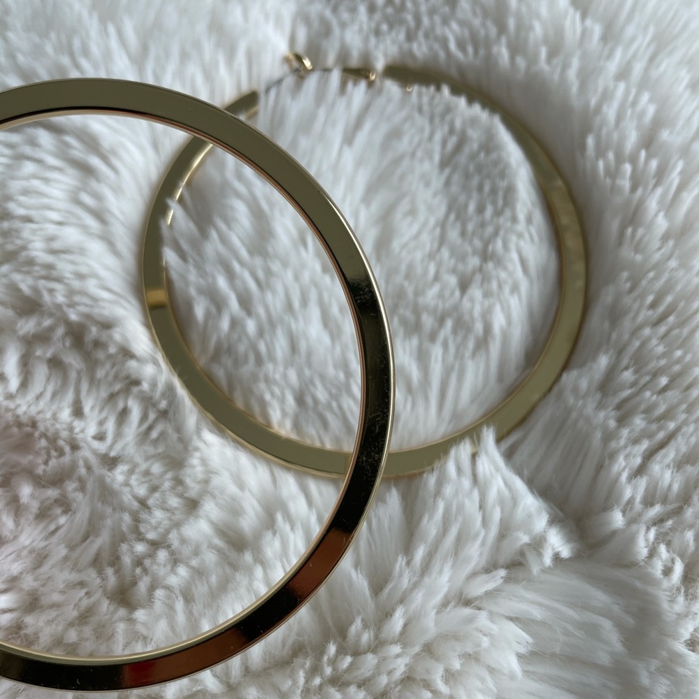 New Revolve Gold Hoops - Picture 4 of 5